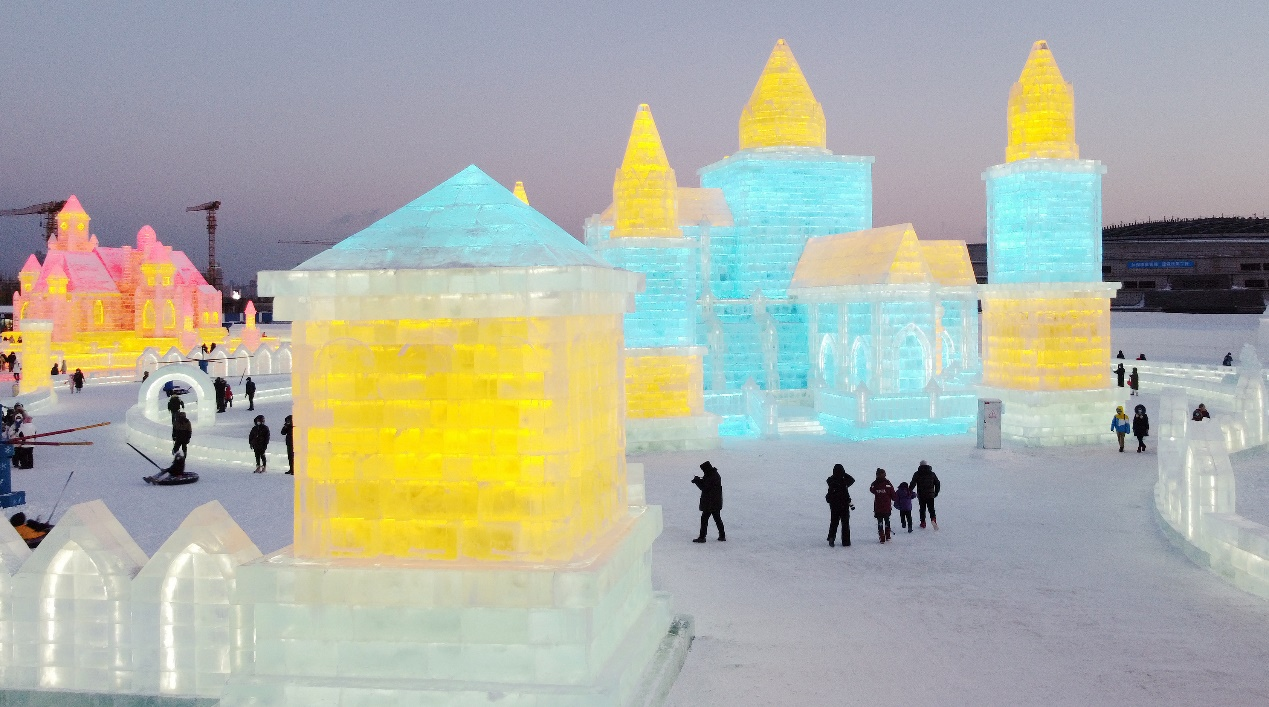 《神奇黑土地》之冰雪皇冠《волшебная черная земля》-Ледяная корона